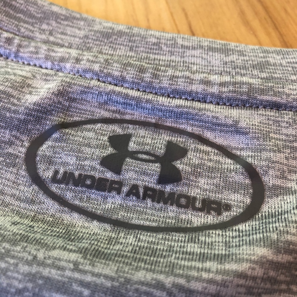 EUC Under Armour Tech V-Neck Short Sleeve - Picture 6 of 6